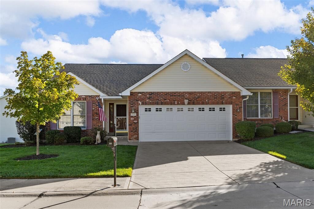Property Photo:  519 Villa Piazza Court 27A  MO 63366 