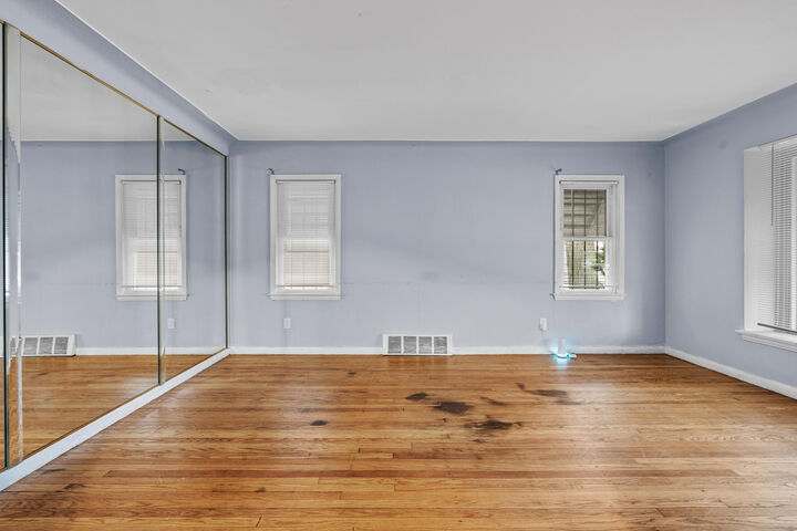 Property Photo:  19412 Sussex Street  MI 48235 