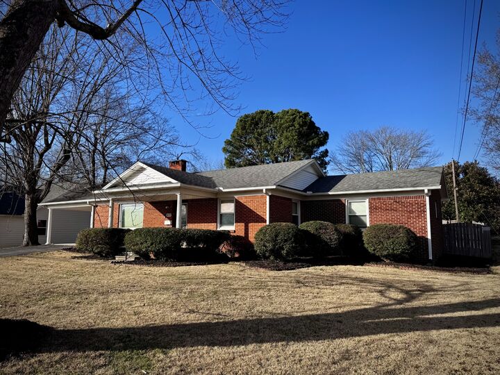 Property Photo:  211 Church St  TN 38469 