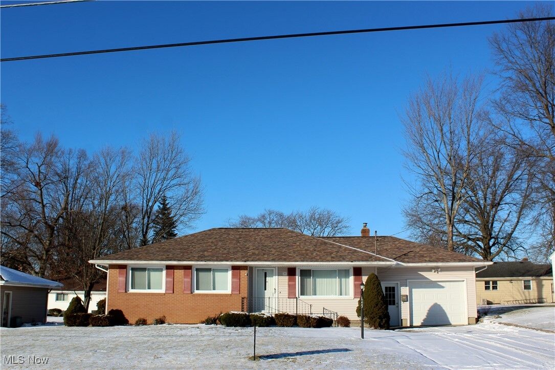 Property Photo:  1660 Sequoya Drive  OH 44514 