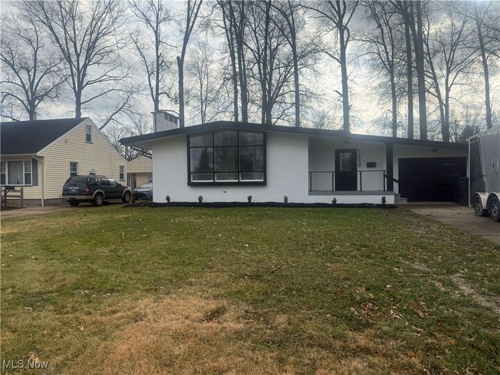 Property Photo:  1639 Oakdale Drive  OH 44485 