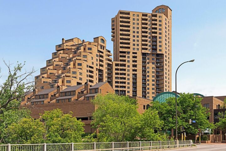 Property Photo:  110 1st Avenue NE F803  MN 55413 