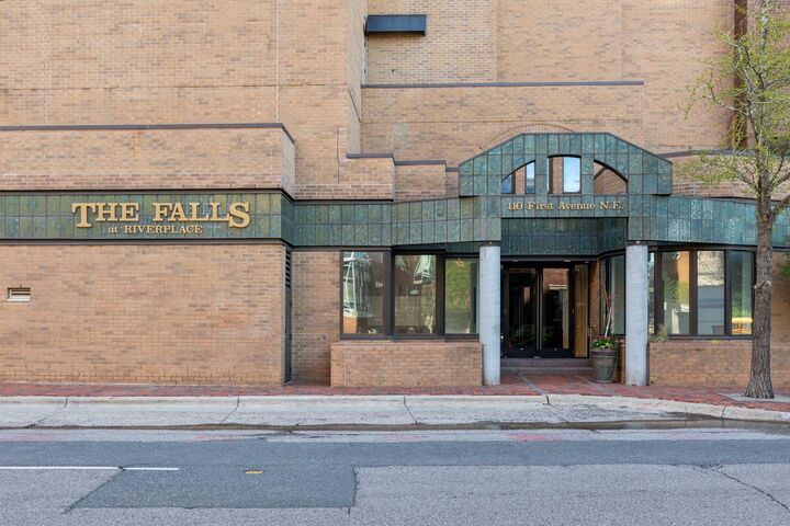 Property Photo: 110 1st Avenue NE F803 MN 55413