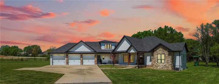 Property Photo:  11191 Pickett Ridge Road  AR 72753 