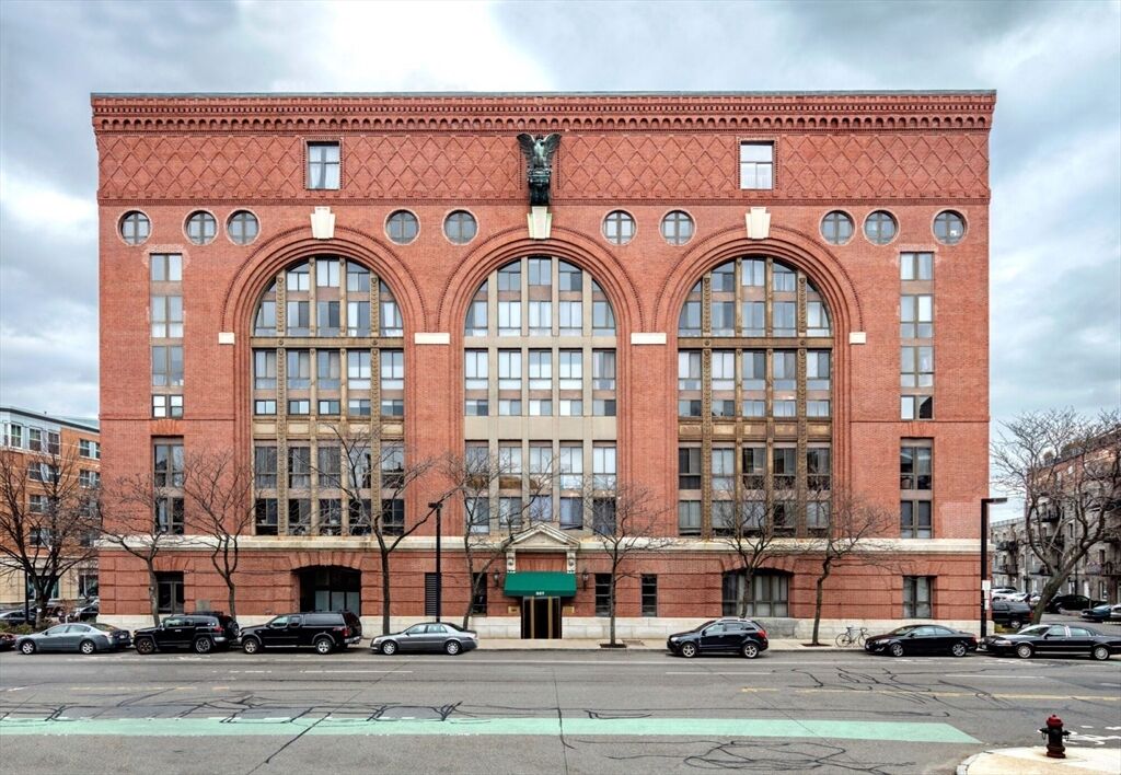 Property Photo:  357 Commercial St 116  MA 02109 