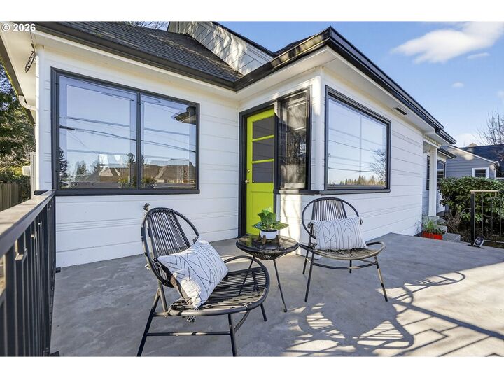 Property Photo:  8035 SW 8th Ave  OR 97219 