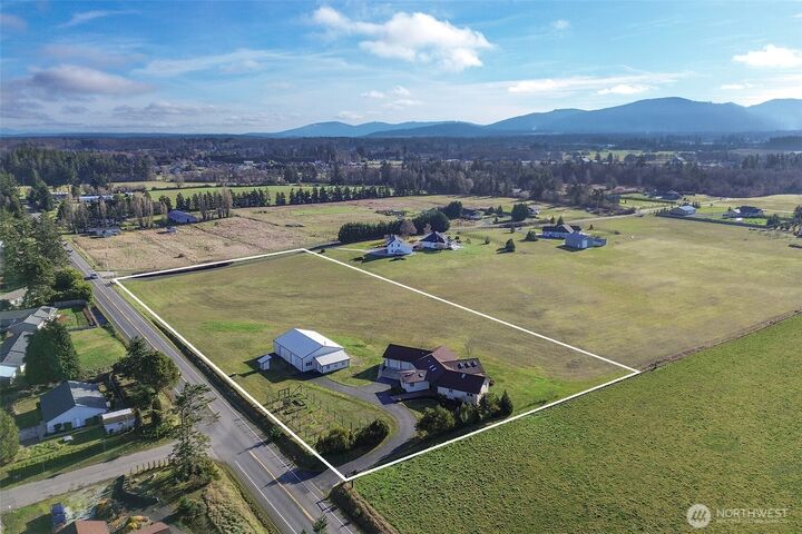 Property Photo:  1132  Woodcock Road  WA 98382 