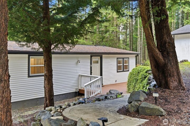 Property Photo:  12520 SW Lindi Lane  WA 98367 