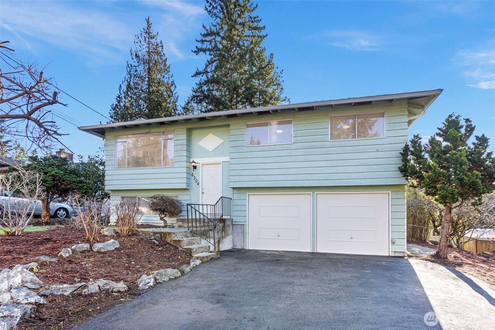 Property Photo:  6304  165th Place SW  WA 98037 