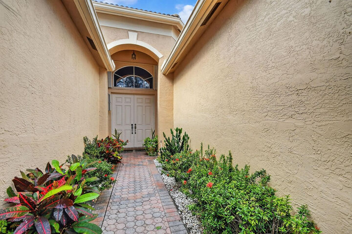 Property Photo:  8605 Vintage Reserve Terrace  FL 33467 