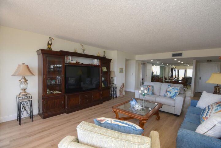 Property Photo:  4900 N Ocean Boulevard 1003  FL 33308 