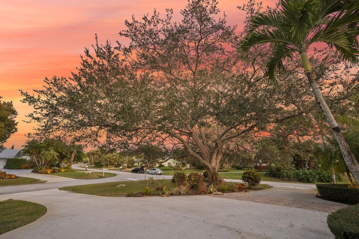 Property Photo:  1022 SW Tiburon Way  FL 34990 