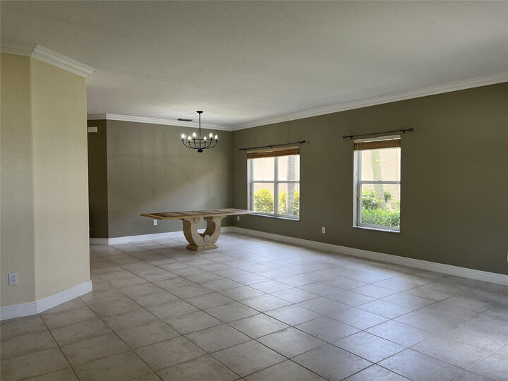 Property Photo:  1423 SW 158th Avenue  FL 33027 