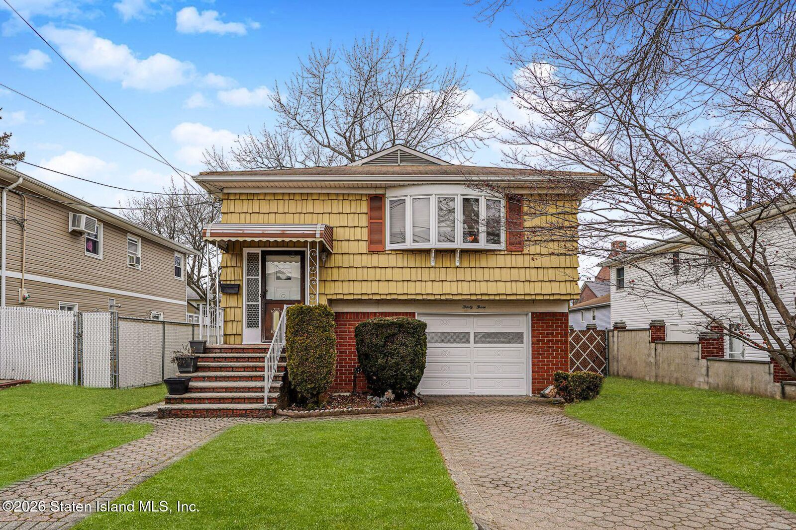 Property Photo:  33 Figurea Avenue  NY 10312 