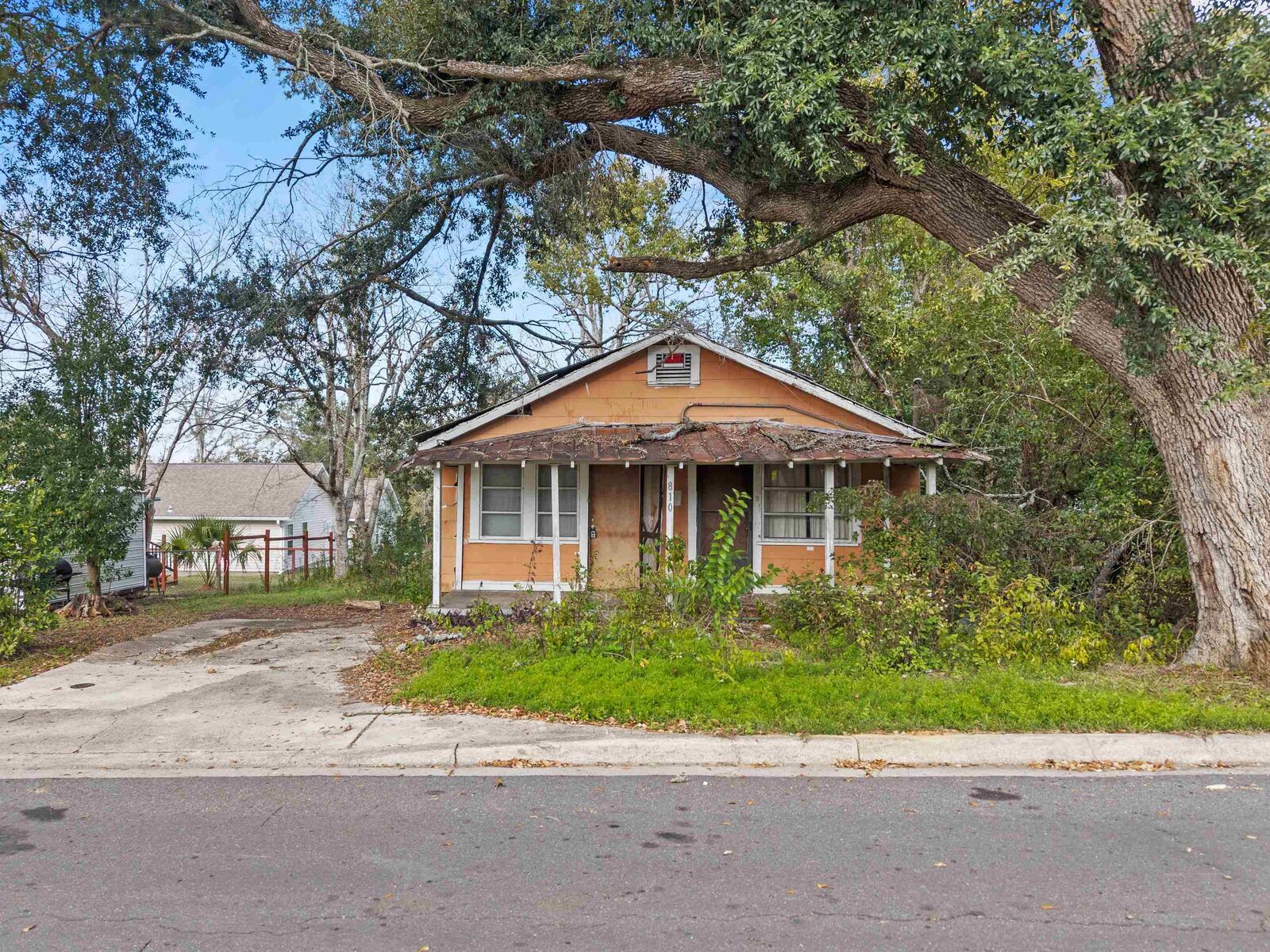 Property Photo:  810 Taylor Street  FL 32310 