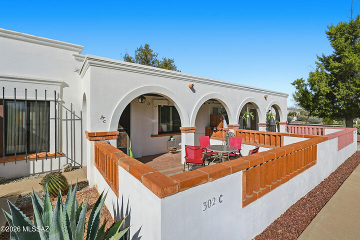 Property Photo:  302 S Paseo Aguila C  AZ 85614 