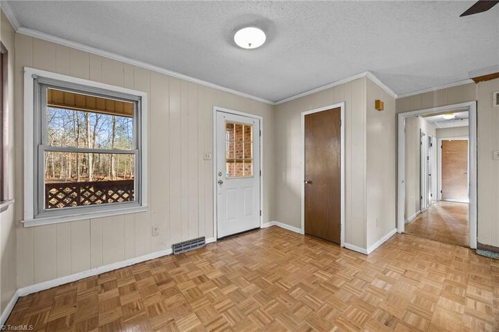 Property Photo: 2330 Alamance Church Road NC 27406