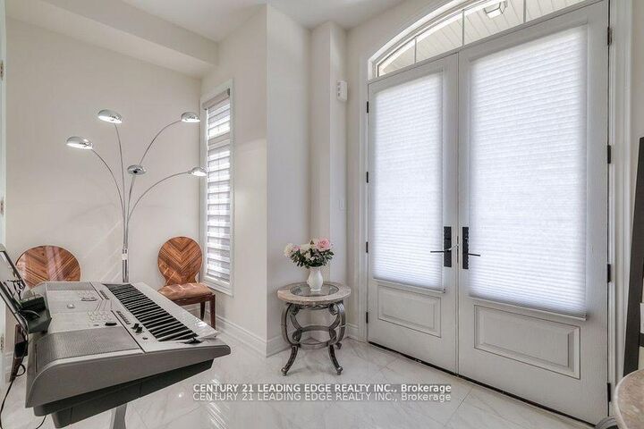 Property Photo:  77 Terravista Crescent  ON L4H 5K3 