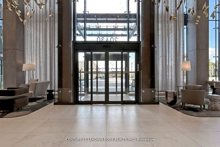 Property Photo: 30 Inn On The Park Drive 2004 ON M3C 2J7