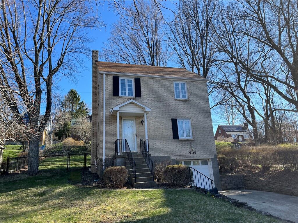 Property Photo:  905 Rockwood Ave  PA 15234 