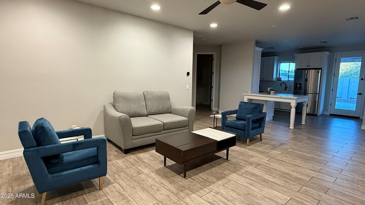 Property Photo: 4350 E Kings Avenue AZ 85032