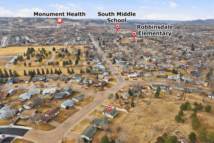 Property Photo:  930 E Oakland  SD 57701 