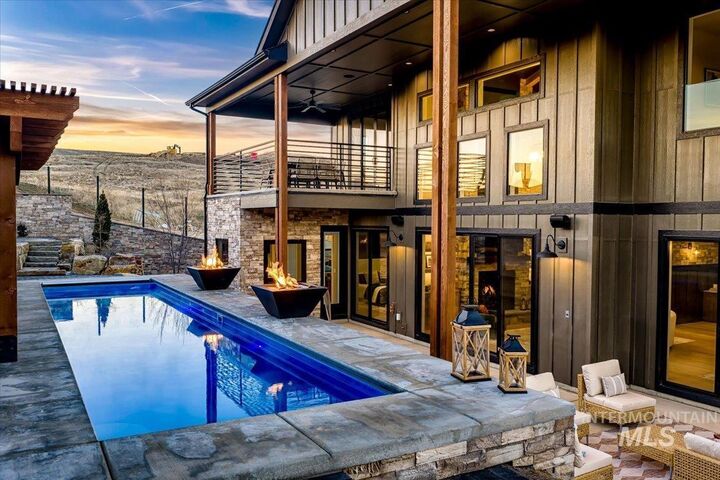 Property Photo:  7017 N Cairnhill Way  ID 83616 