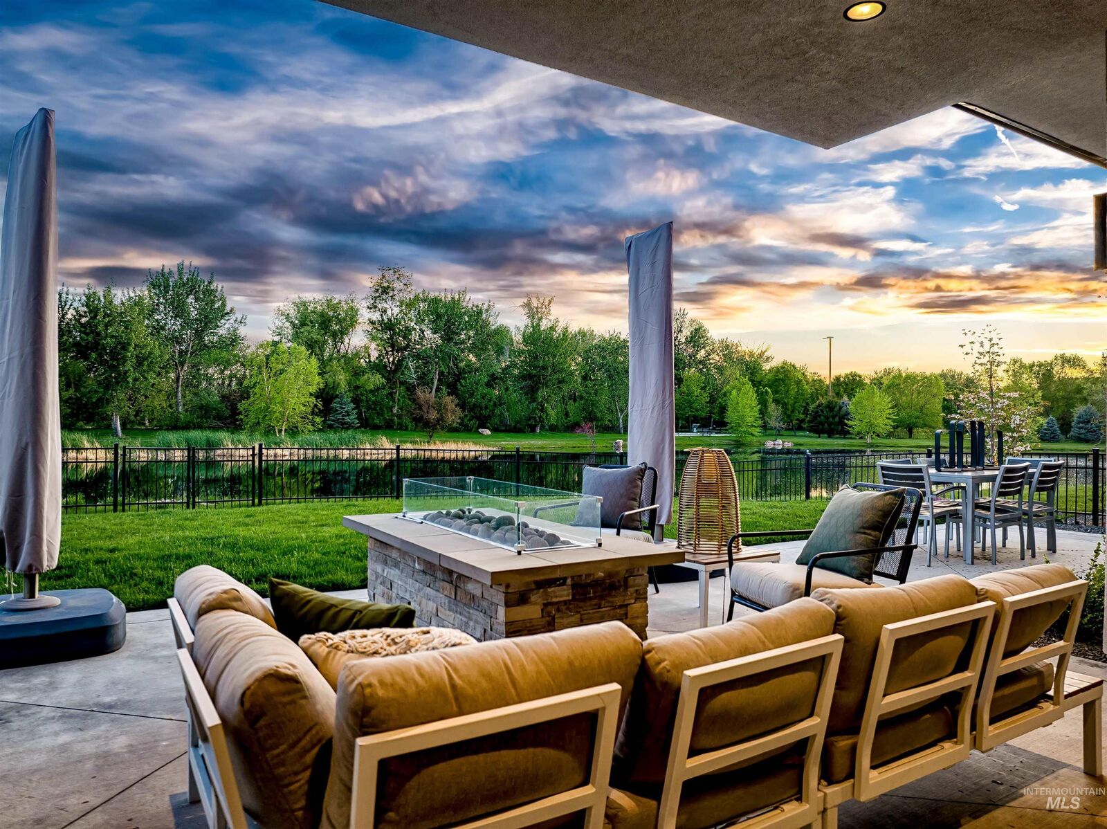 Property Photo: 1745 E Lone Shore Lane ID 83616