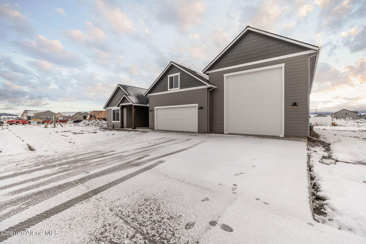 Property Photo:  12132 N Lennon Ln  ID 83858 