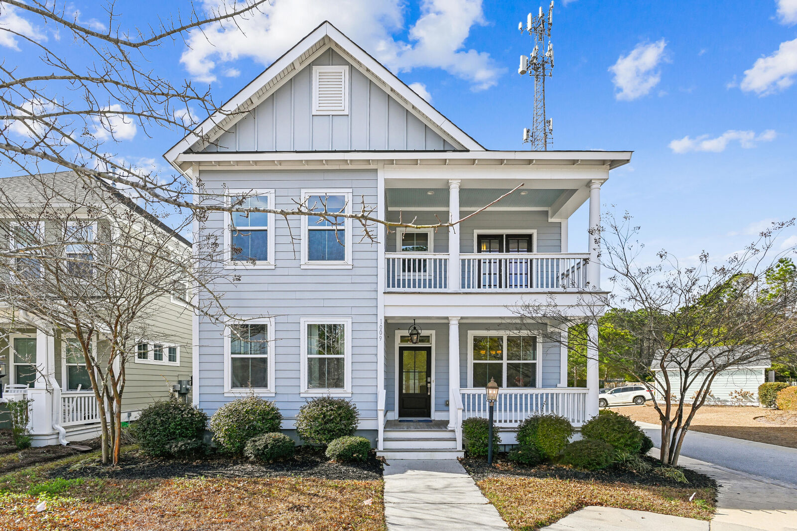 Property Photo:  1009 Oak Bluff Avenue  SC 29492 