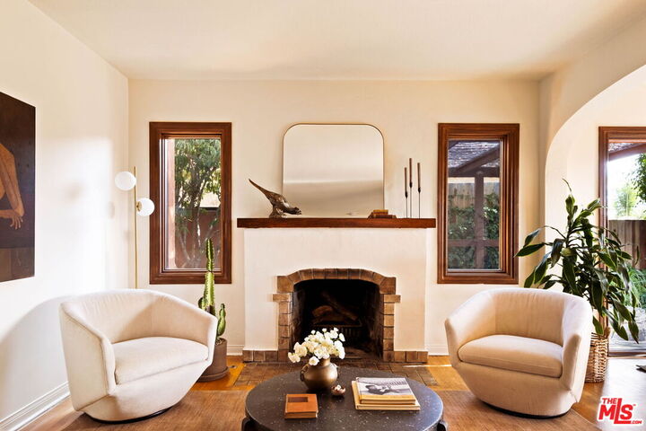 Property Photo: 2076 Watson St CA 91201