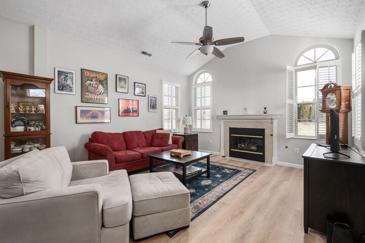 Property Photo: 7801 Red Maple Place OH 43082