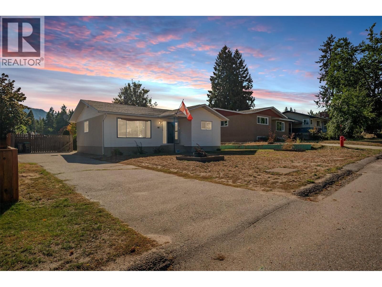 Property Photo: 204 Pinewood Drive BC V1N 2M4