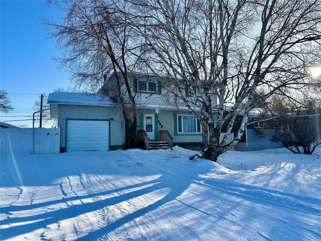 Property Photo:  937 Tremauden Avenue  MB R9A 1M1 