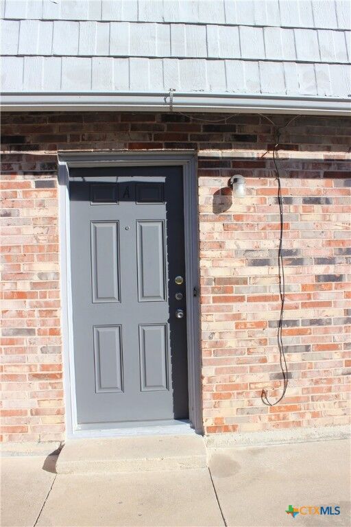 Property Photo:  1303 Wales Drive  TX 76549 