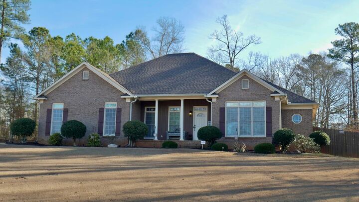 Property Photo:  142 Autumn Trail Way  GA 31831 