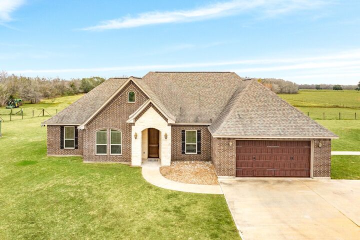 Property Photo:  525 County Road 164  TX 77420 
