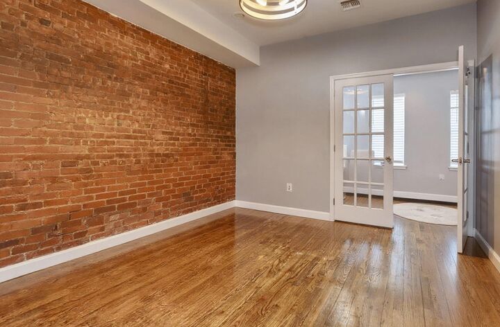 Property Photo:  285 Bergen Ave 2  NJ 07305 