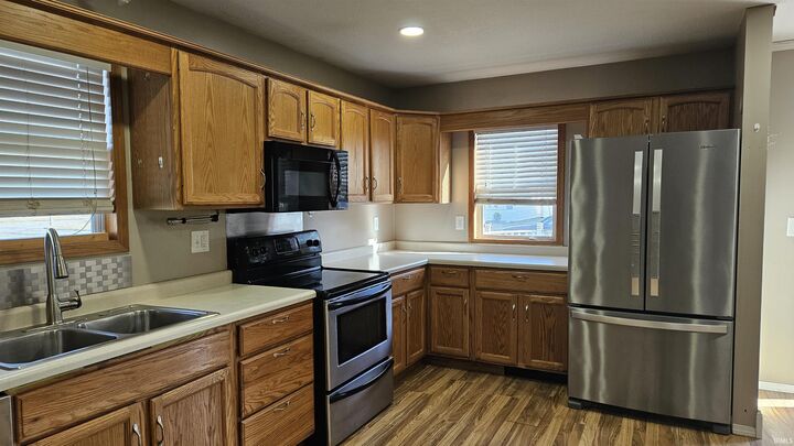 Property Photo:  1008 S Morgan  IN 46714 