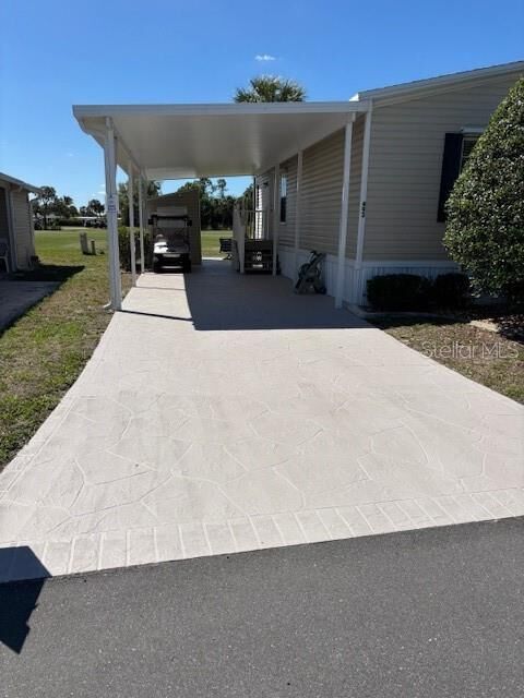 Property Photo:  2100 Kings Highway 493  FL 33980 