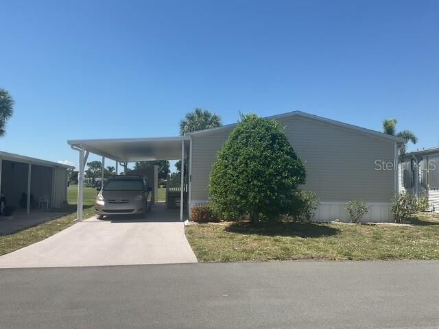 Property Photo: 2100 Kings Highway 493 FL 33980