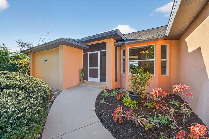 Property Photo: 925 Gull Road FL 34293