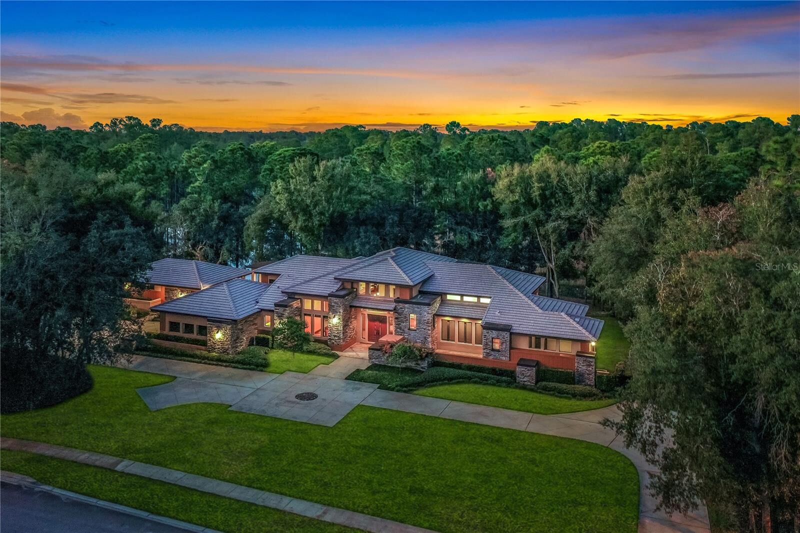 Property Photo: 3498 Oak Knoll Point FL 32746