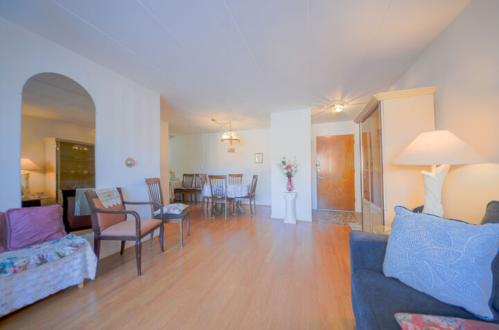 Property Photo:  2521 Thatcher Avenue 2D  IL 60171 