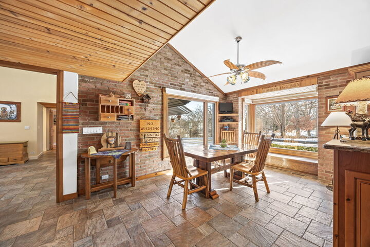 Property Photo:  86 Brookdale Lane  IL 60067 