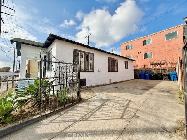 Property Photo: 2411 Griffith Avenue CA 90011