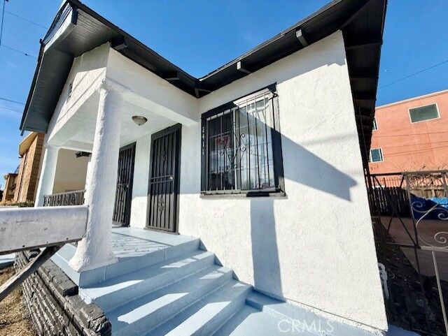 Property Photo:  2411 Griffith Avenue  CA 90011 