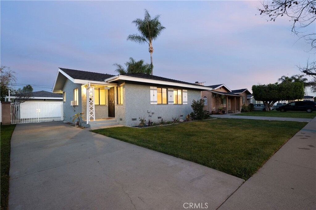 Property Photo:  6059 Hersholt  CA 90712 