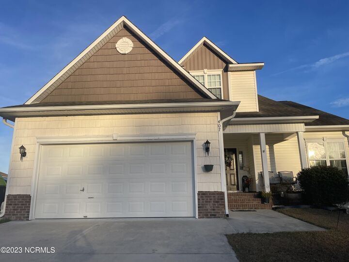 Property Photo:  407 Sundown Court  NC 28539 