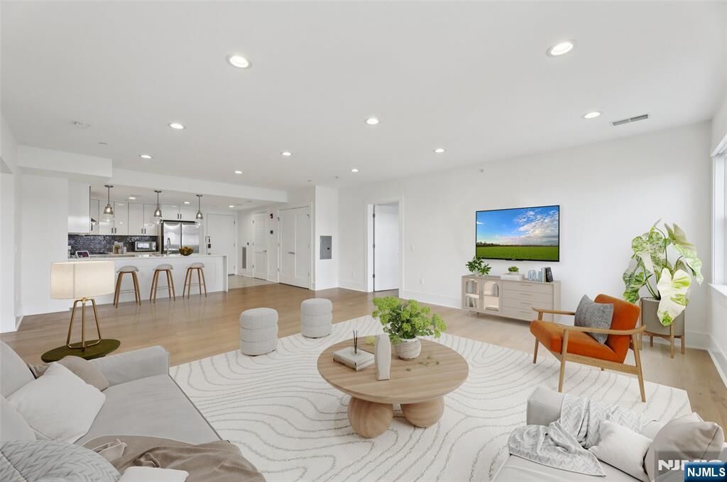 Property Photo: 209-211 Hackensack Plank Road 5B NJ 07086